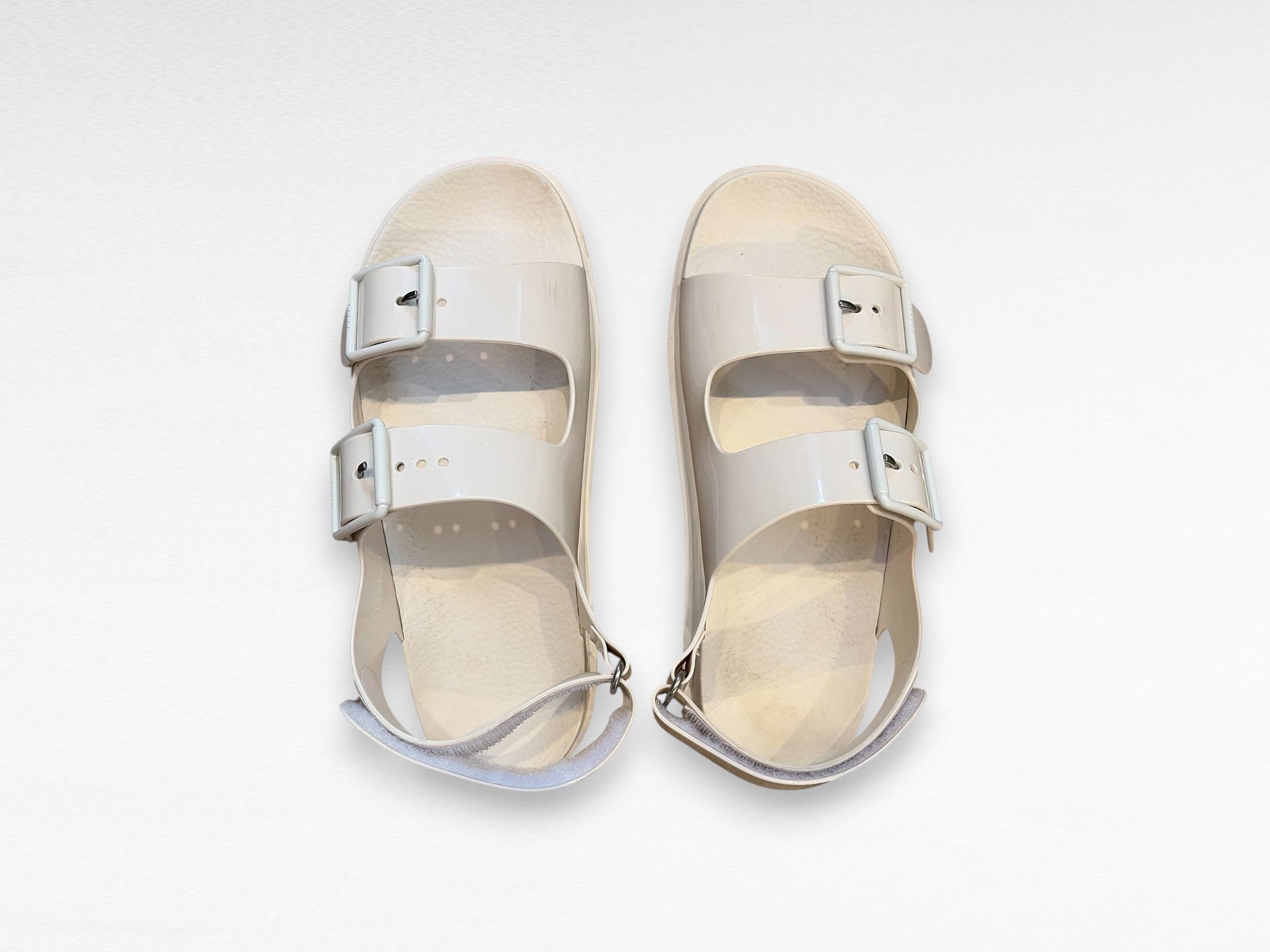Gucci Rubber Double G Logo Sandals Size: 40