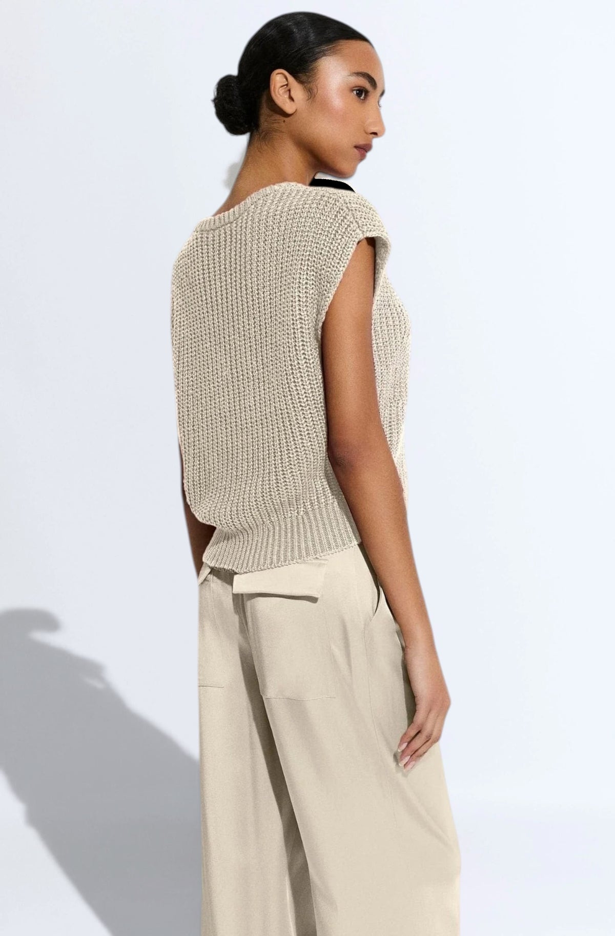 LA POINTE Silk Yarn Sleeveless Crop Sweater Size M