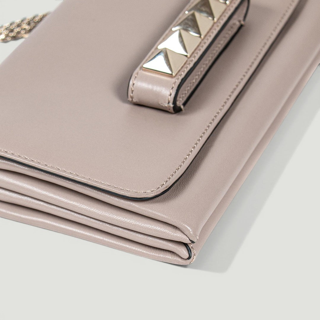 VALENTINO Rockstud Chain Clutch