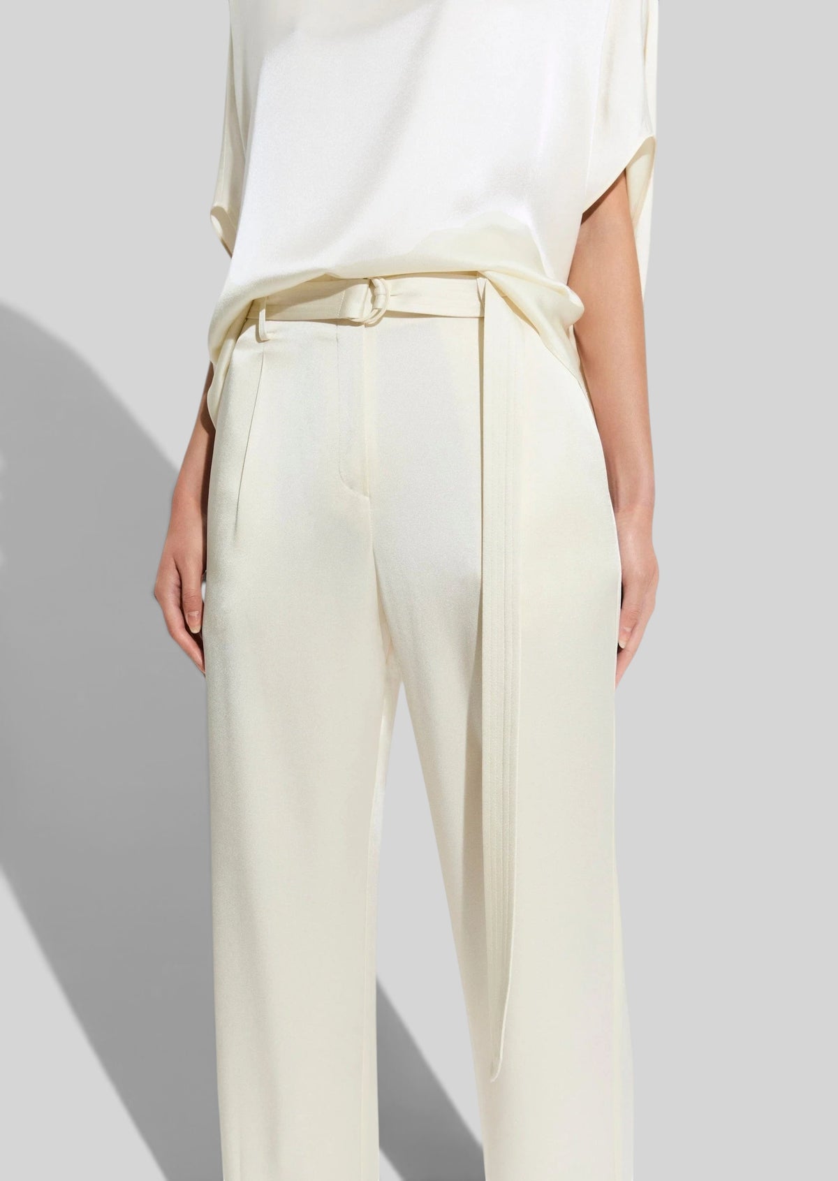 LA POINTE Satin Belted Pants Size M
