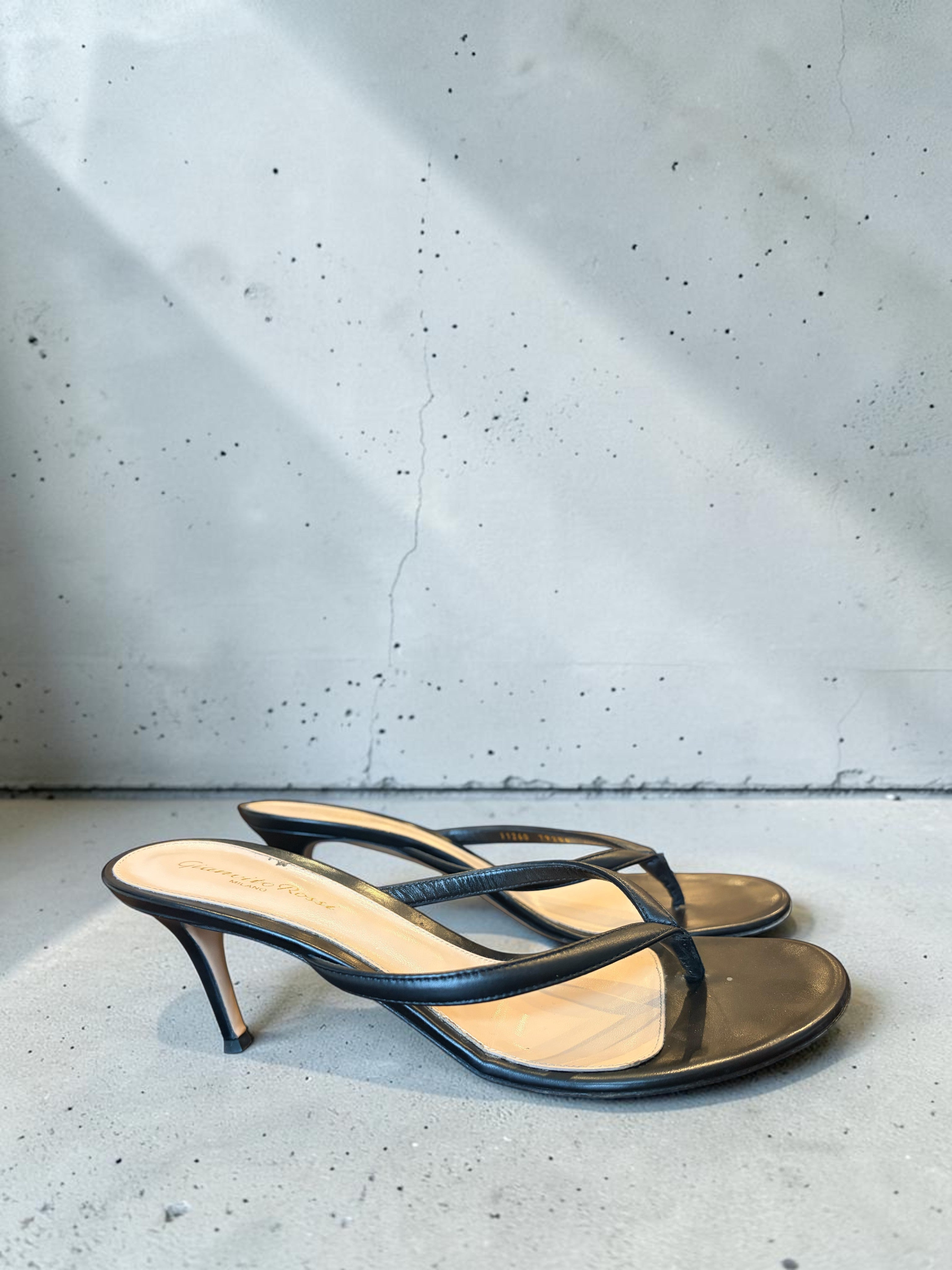 Gianvito Rossi Leather Sandals Size: IT40.5