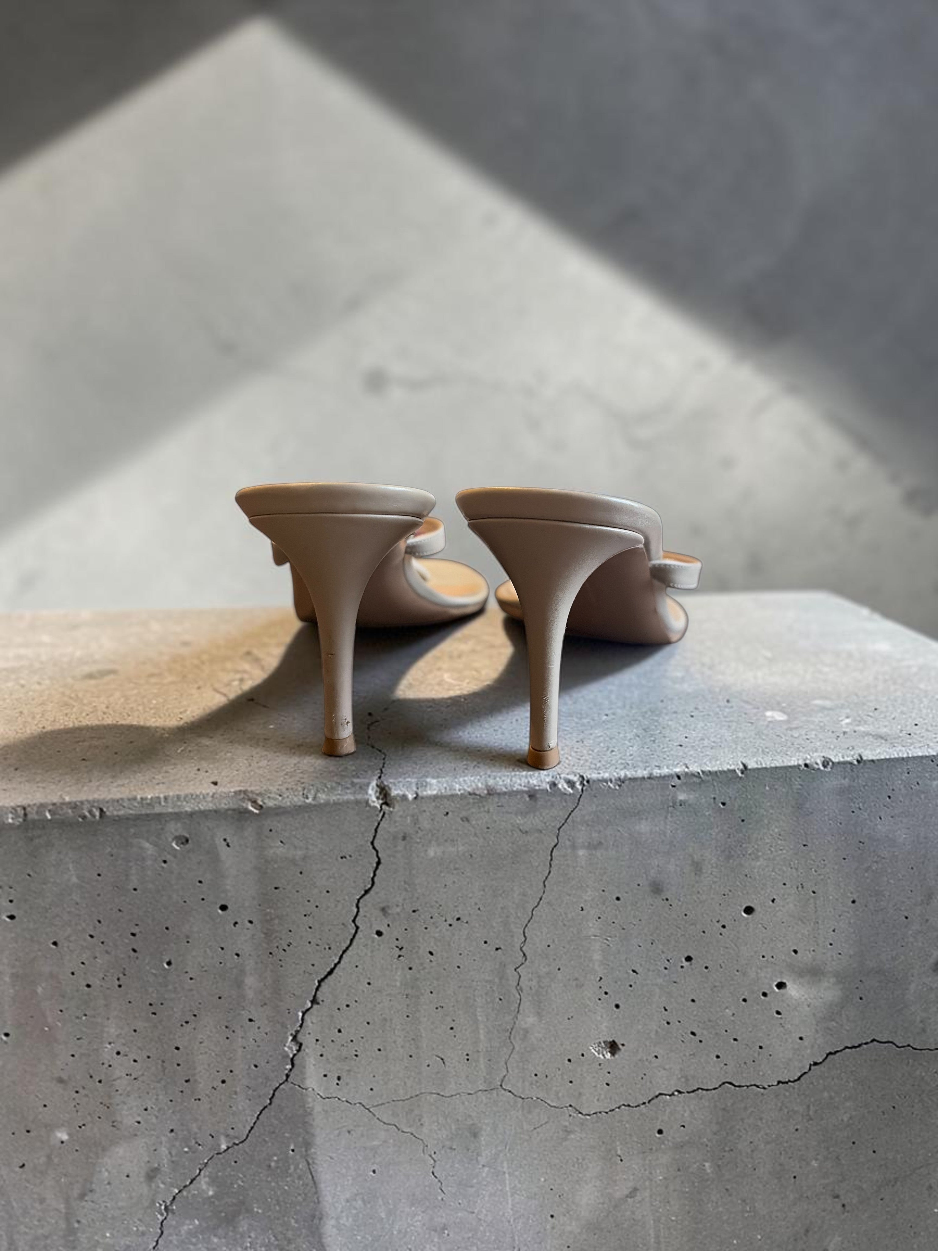 Gianvito Rossi Leather Sandals Size: 40.5