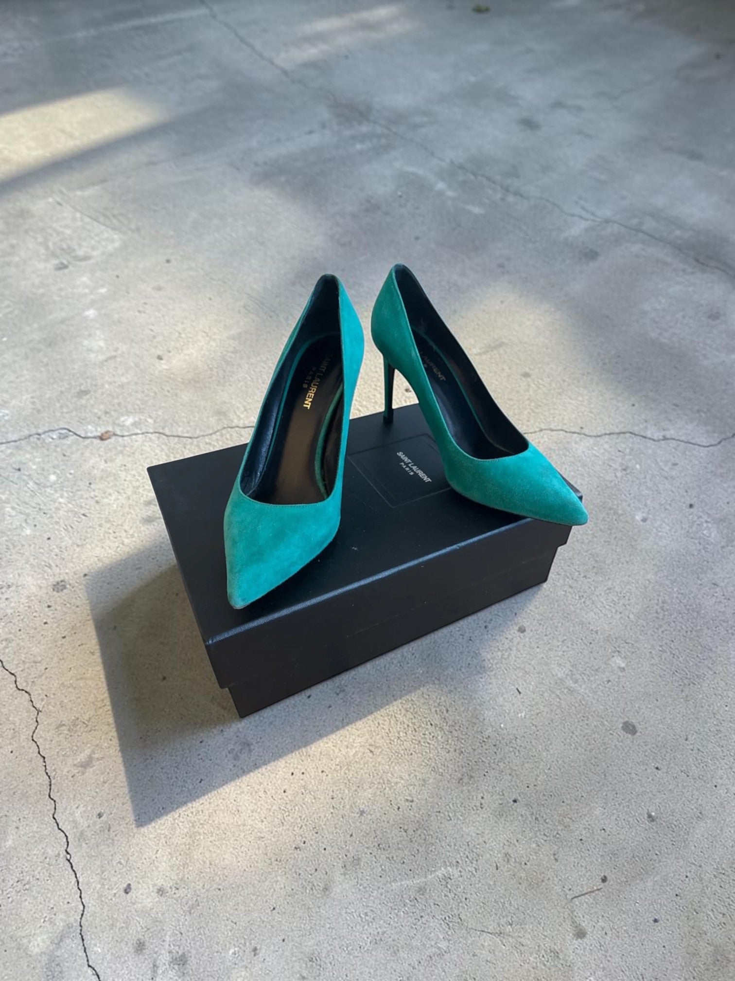Saint Laurent Suede Pumps