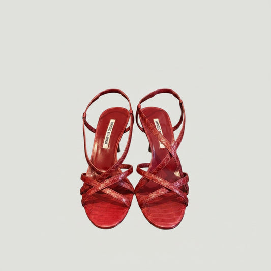 La Volta Manolo Blahnik red croc-embossed leather slingback sandals with a 70mm heel and round toe, size 38.